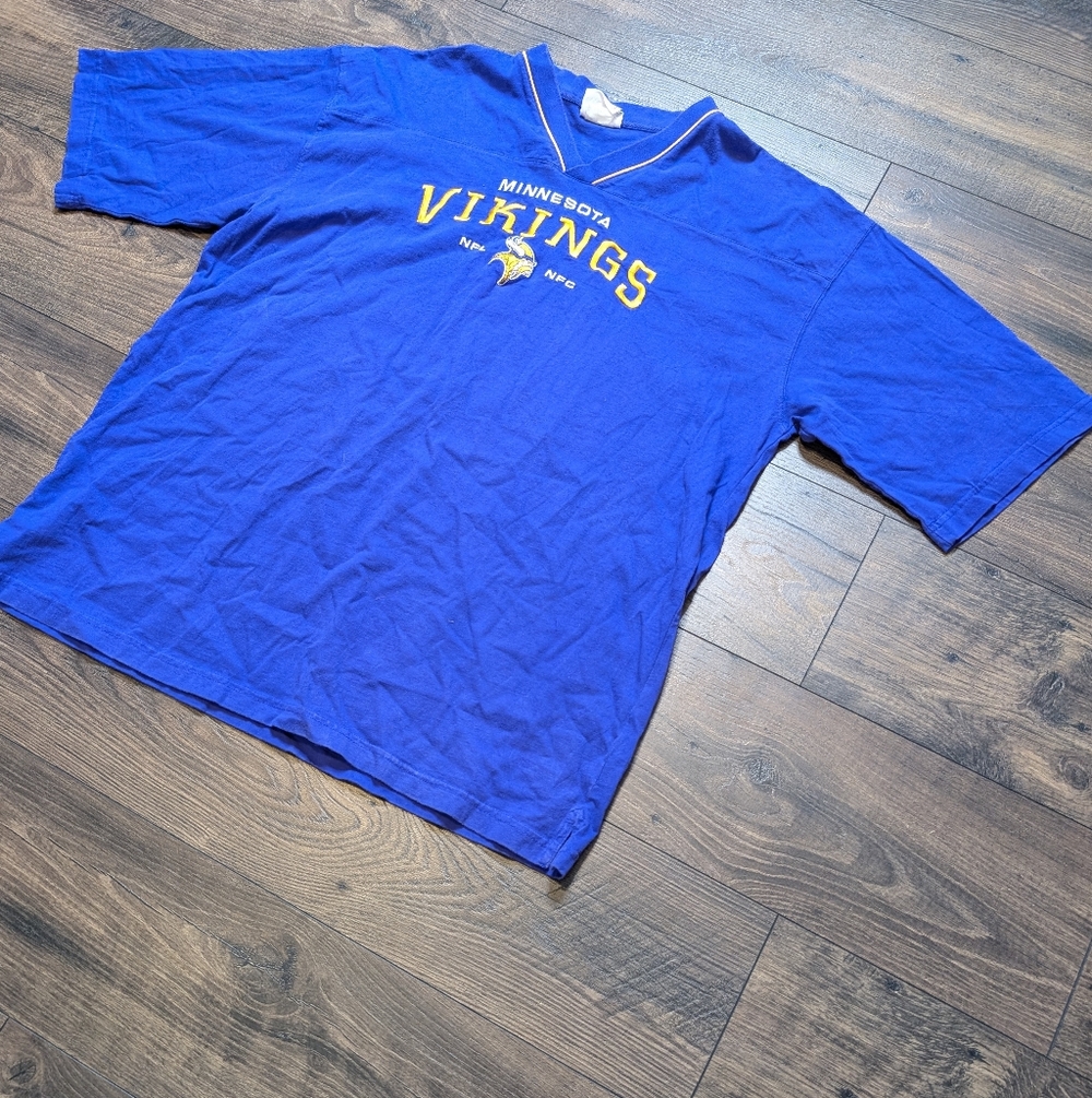 NFL Minnesota‎ Vikings Purple/Yellow Jersey Tee Vneck Vintage Size XXL